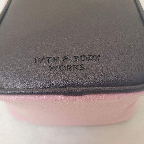 BBW Haunted House Crossbody Bag Detachable Strap Glow in the Dark New OOS - Picture 5 of 11